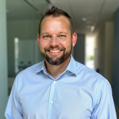 Robert Troskie Headshot